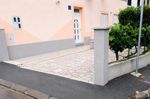 Apartment ORY near the city center with free parking