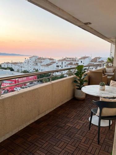 TopMarbella Marina Banús Luxury Apartment Stunning Sea Views