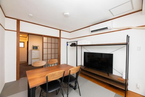 goom monthly Fukuoka Tenjin NS