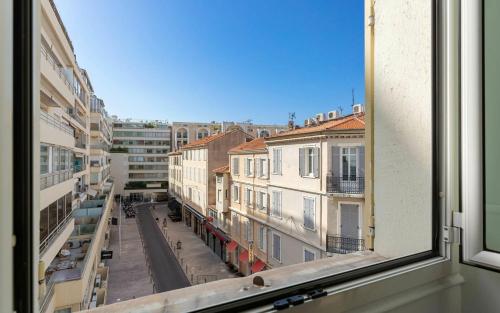 Smile Apartment by Halldis