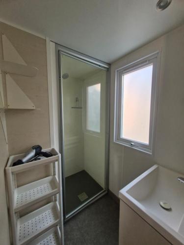 Mobile home 4 personnes 300 m de la plage