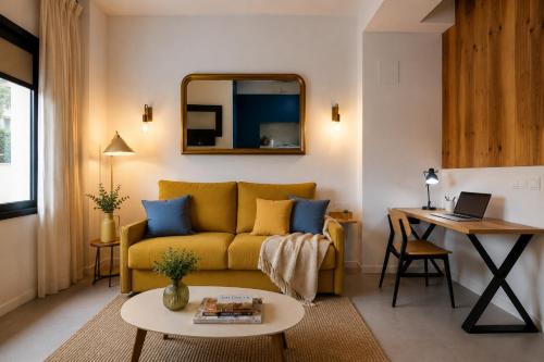 CASA FLORIT - The Ceramic Suites - Free Bikes Included