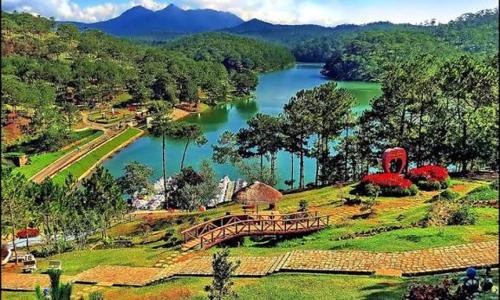 a view of a river with a bridge and a lake at Pinewood Dalat in Da Thien