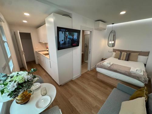 Functional Studio Flat for Short Breaks in Málaga