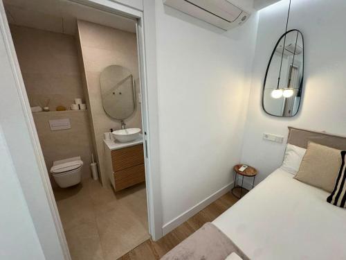 Functional Studio Flat for Short Breaks in Málaga