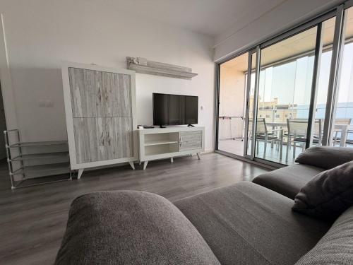 Mirador 18 by Vivirel Calpe
