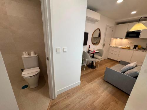 Functional Studio Flat for Short Breaks in Málaga