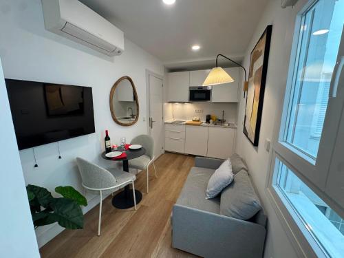 Functional Studio Flat for Short Breaks in Málaga