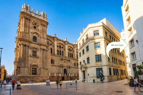 Apartamento Premium junto a la Catedral de Malaga - 3 Habitaciones, Ideal para Familias y Grupos