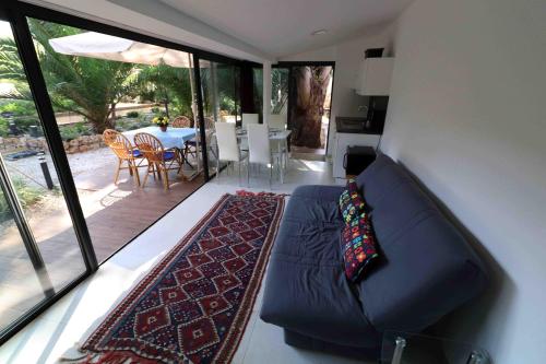Cannes, Côte d'Azur - Maison de jardin au calme, proche de la Croisette
