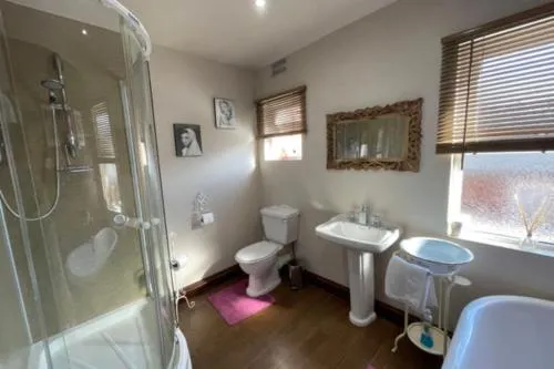 Overdale Guesthouse and Free Parking photo 22