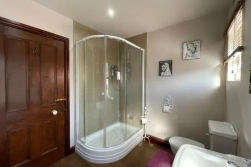 Overdale Guesthouse and Free Parking photo 23