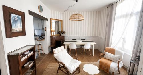 Appart cosy à 50 m de la plage & Remblai - 7 pers