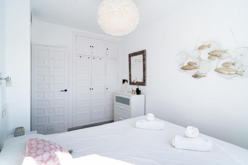 Verano Azul Casa Monica - Apartment with Sea Views & Pool Access