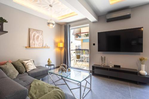 Socrates Suite C4 - Urban Calm by the Sea Kalamata