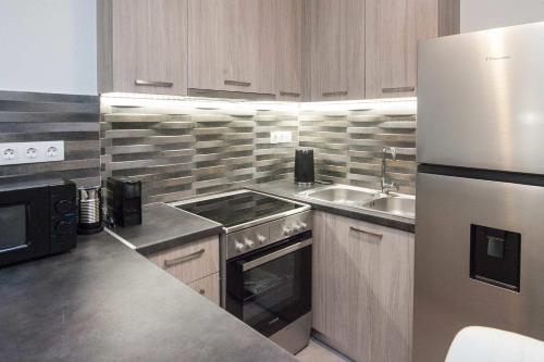 Refined 1 Bd Home in Athens Kolonaki