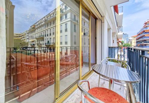Nestor&Jeeves - JOFFRE GRIMALDI - Central - Balcony