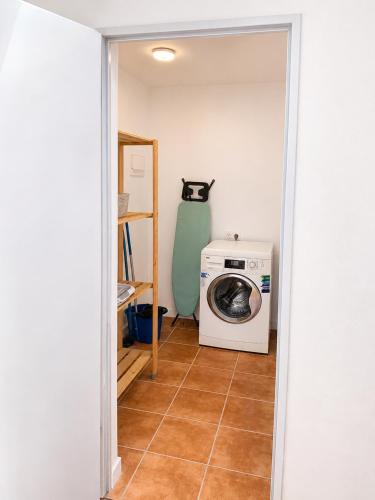 Marbella Centre - Stylish Apartment - Free Parking