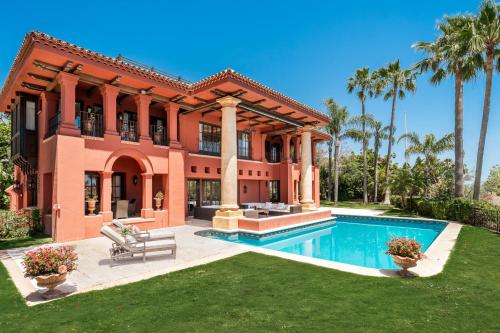 All About Villa Ronda