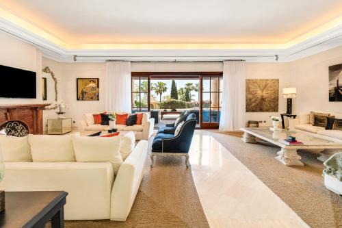 All About Villa Ronda