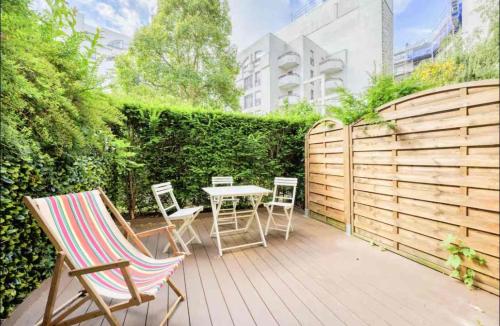 Sunny Duplex with Private Terrace