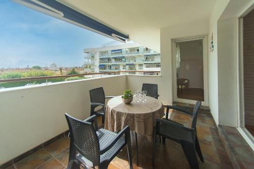 WELCS APARTAMENTO 412 EMP con piscina comunitaria