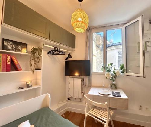 366 New Suite Ventura - Tiny Apartment Paris Center