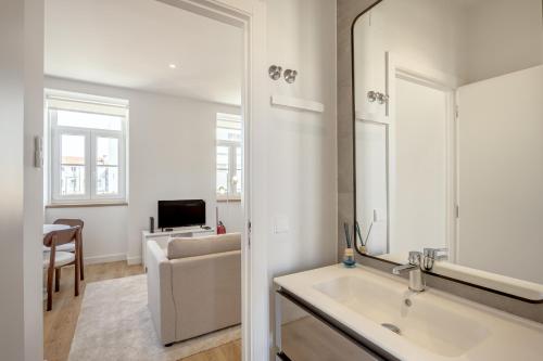 Rato Modern by Homing