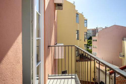 Rato Modern by Homing