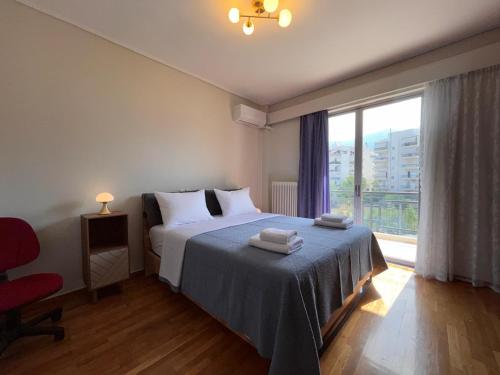Large Apartment in Athens with Free Parking