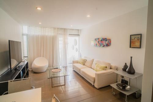 Topos exclusive Vouliagmeni ''Surfhouse''