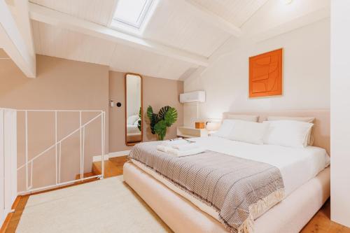 Bright Loft in Marquês with AC by LovelyStay