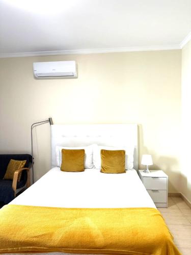 Praia da Rocha, 601 Faia, Lovely Studio, Air Conditioning and Free WIFI, by IG