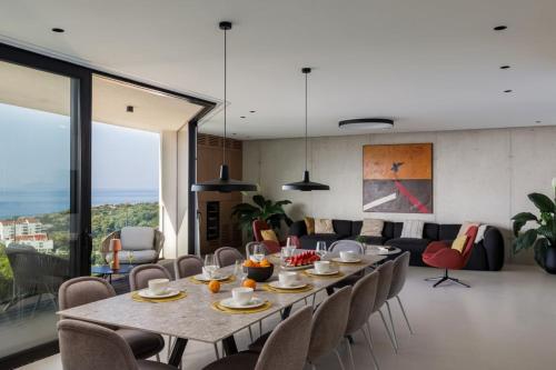 Modern Villa in Dubrovnik with Infinity Rooftop Pool
