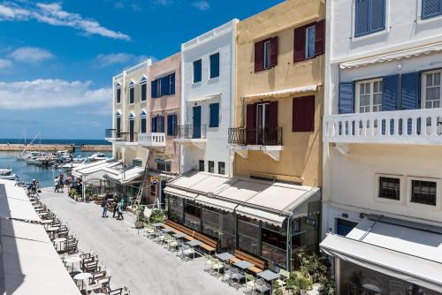 Villa Frizette in Venetian Harbour by Nyx Chic Manor