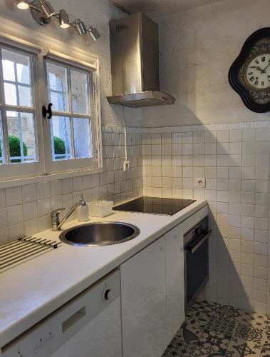 Charmante maison mitoyenne avec piscine, jardin et accès privé à la plage Sainte-Maxime