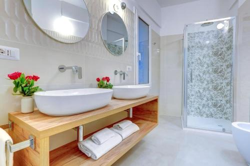 SAN GIOVANNI Appia Park - Modern apartment with Balcony - Metro A - 10 min City Center
