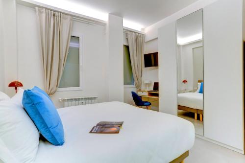 SAN GIOVANNI Appia Park - Modern apartment with Balcony - Metro A - 10 min City Center