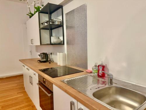 90 m2 Spacious Apartment with Free Parking