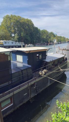Studio sur l eau - Peniche Paris 16eme