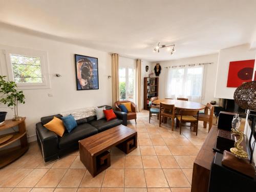 La Cigalière, Villa 6p, AC, PK, Piscine & Terrasse