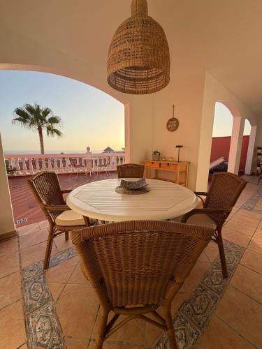 Playa del Duque-Amazing views 2 bedroom