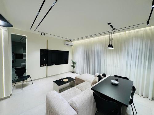 Philosophia Urban Living
