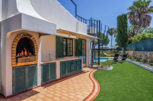 Villa Maria DOura by Villa Plus