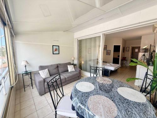A052 Cosy studio near Croisette and the beach