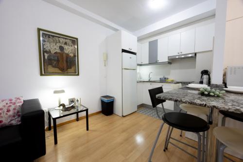 Market Canteras - 24h Access - WiFi - TV