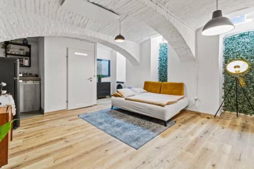 Central Basement Apartment near Belvedere