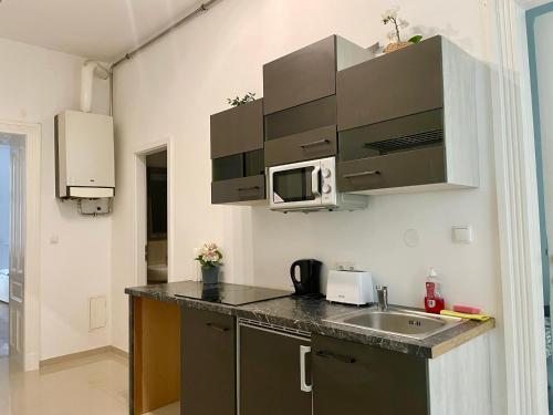 70 m2 Apartment with Terrace & Free Parking