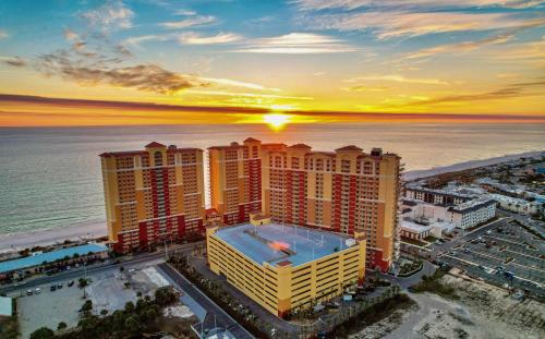 Calypso Beach Resort! Premium 3BD 3BA Corner Unit! photo 55