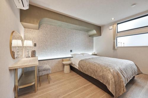 NEW OPEN, 130m2 Villa, 2 Stops to Namba, Free, Parking The Osaka Private Villa